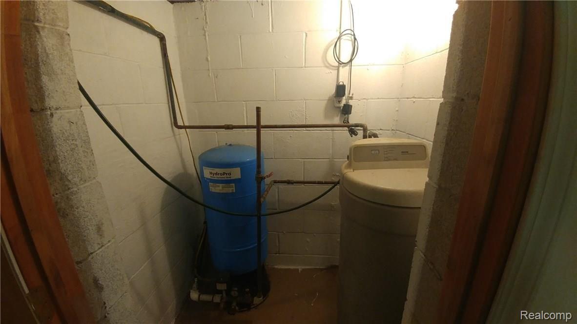 75 Daley Road Lapeer, MI 48446 - Photo 35 of 36 1031171942_HDR.jpg