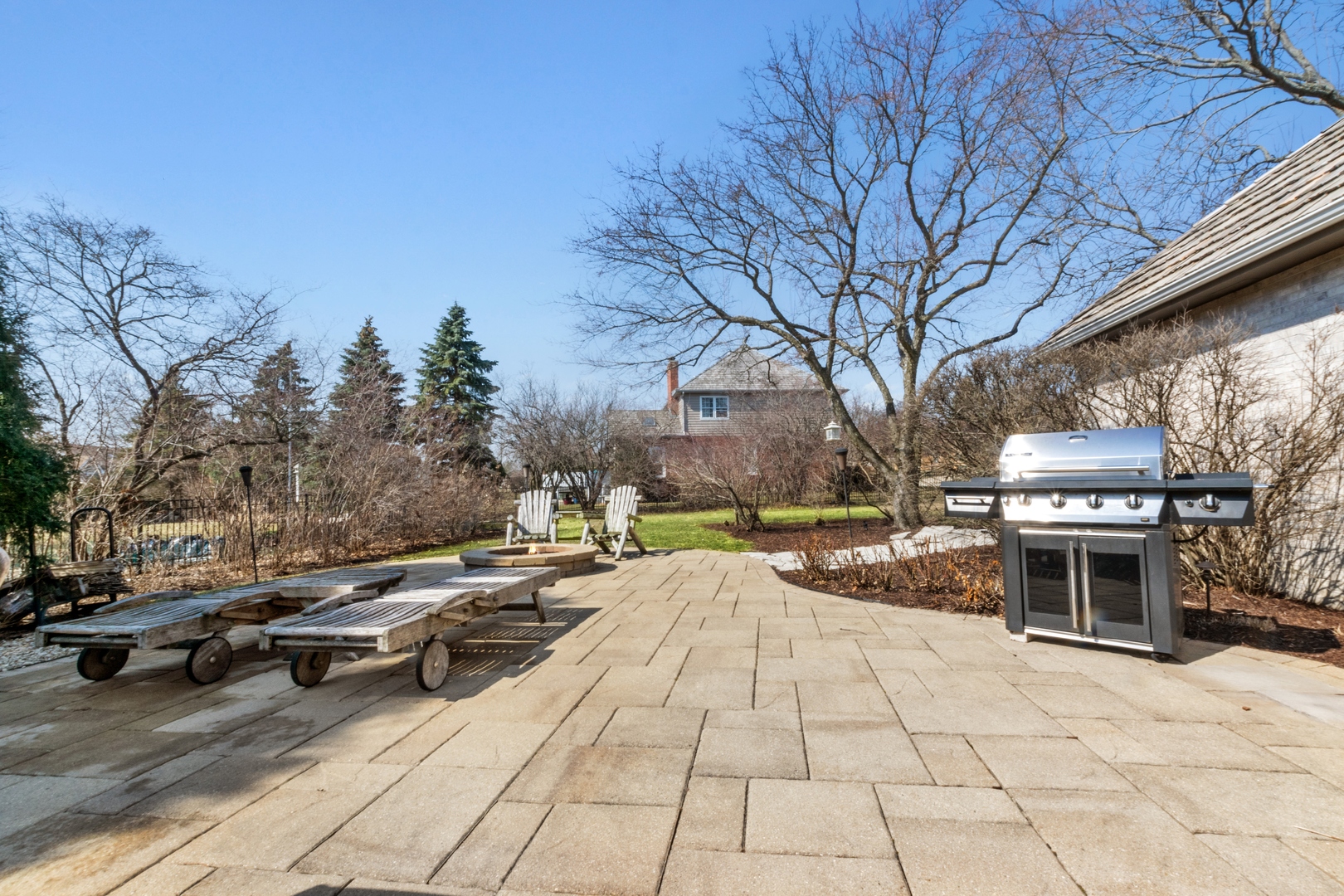 13610 South Kickapoo Trail Homer Glen, IL 60491 - Photo 32 of 37 a roof view covered with tall trees