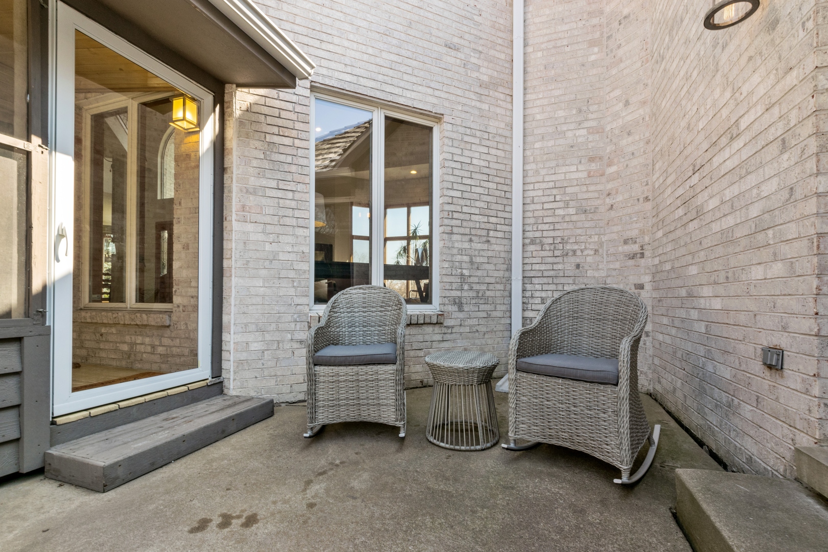 13610 South Kickapoo Trail Homer Glen, IL 60491 - Photo 34 of 37 a view of outdoor space with seating