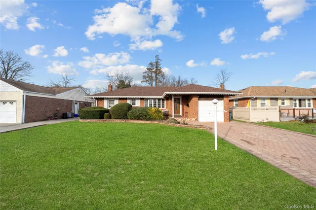 $680,000 | 831 Dean Drive, Baldwin, NY 11510