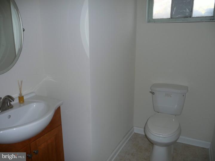 5 Hetzel Road Ridley Park, PA 19078 - Photo 22 of 23 Bathroom