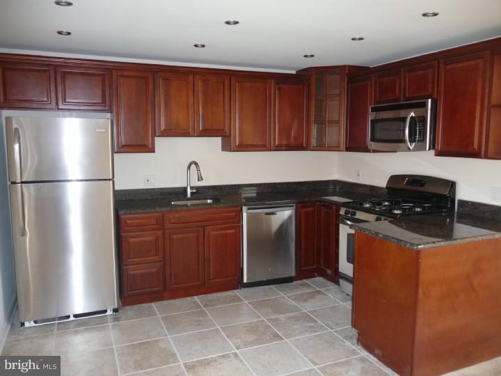 5 Hetzel Road Ridley Park, PA 19078 - Photo 6 of 23 Kitchen