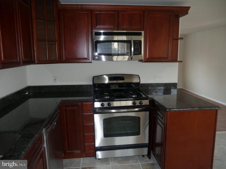5 Hetzel Road Ridley Park, PA 19078 - Photo 8 of 23 Kitchen