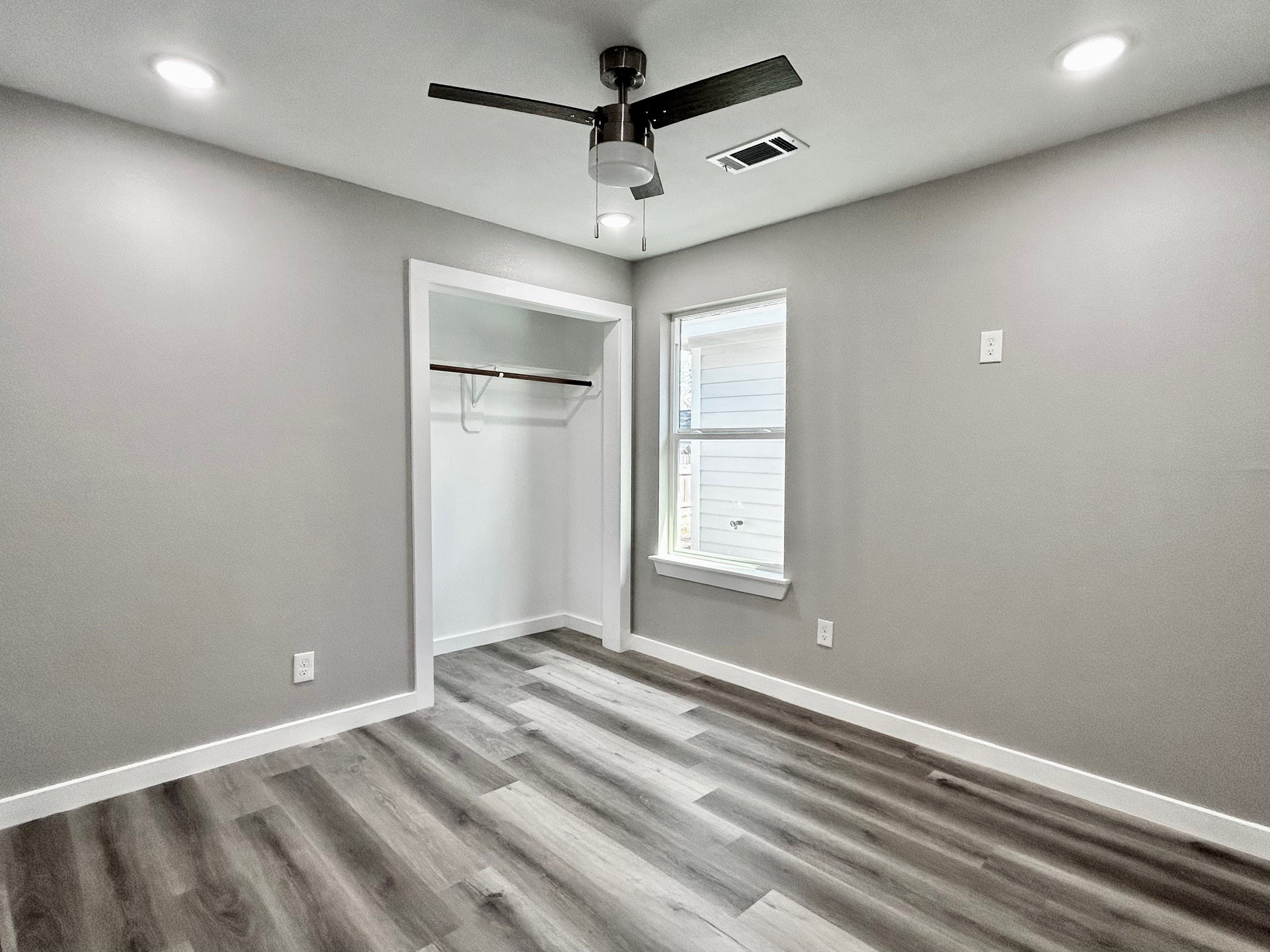 4103 Coon Street Bacliff, TX 77518 - Photo 10 of 14 Bedroom 2