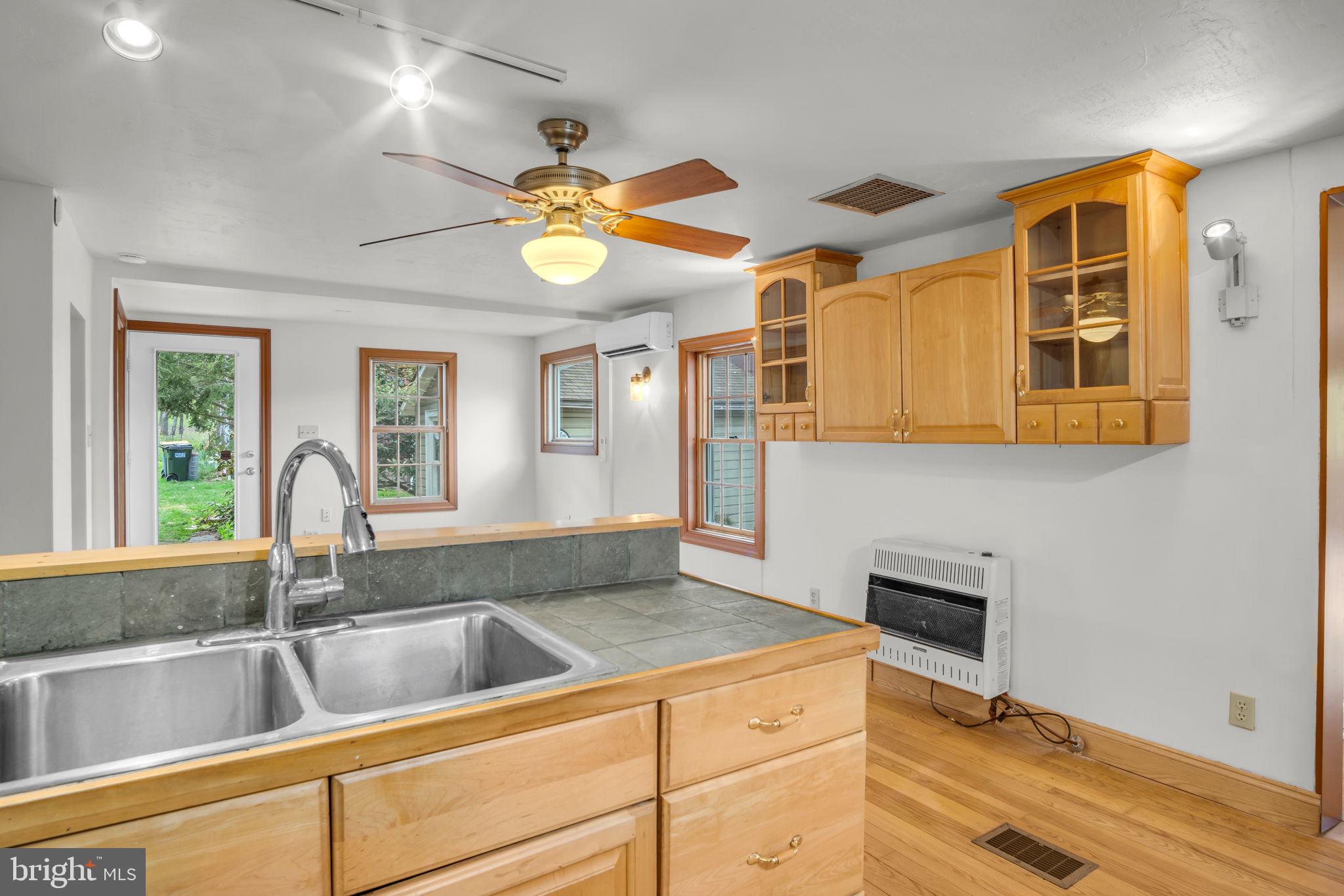 525 Andersontown Road Dover, PA 17315 - Photo 13 of 56 Kitchen