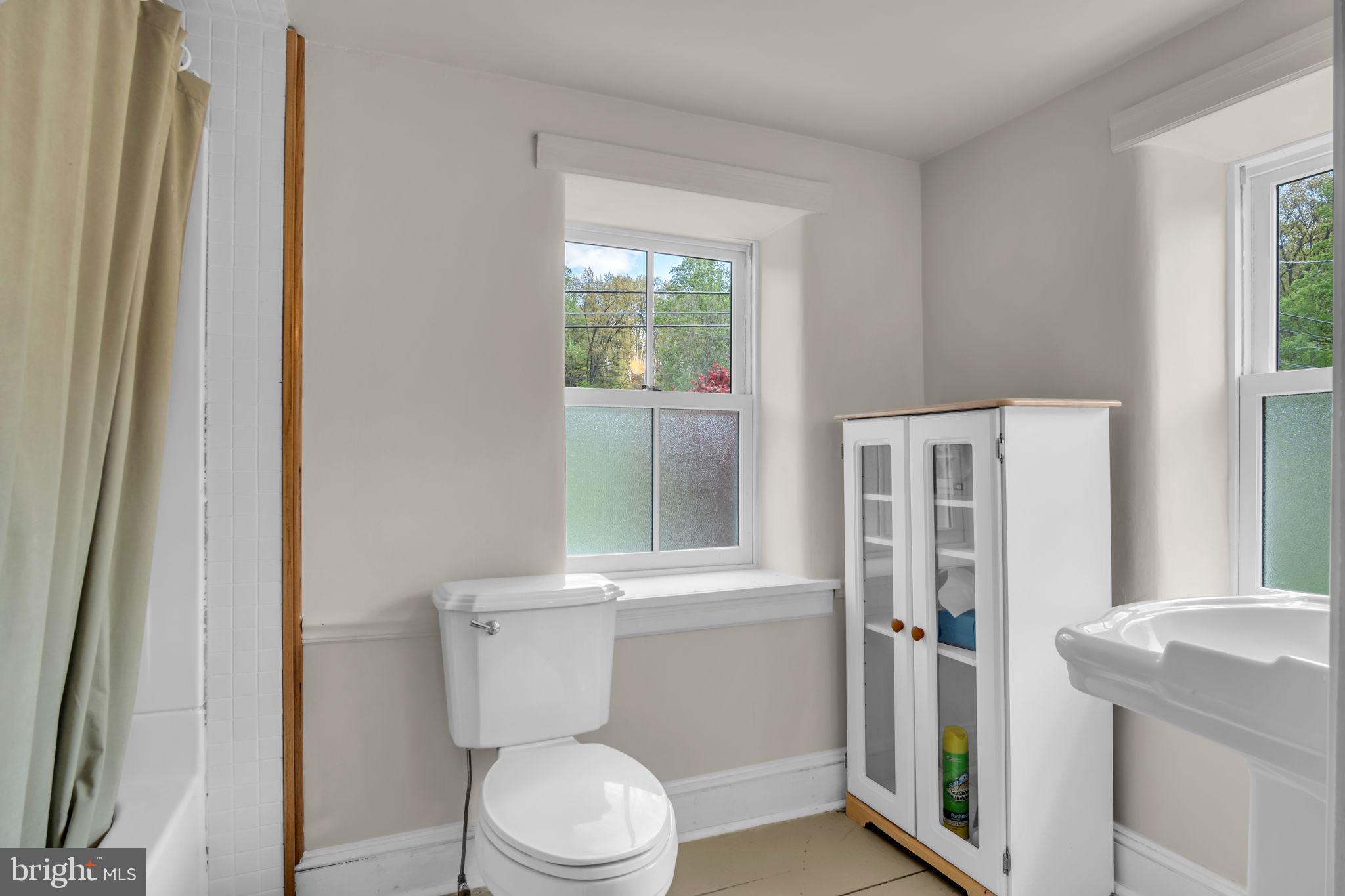 525 Andersontown Road Dover, PA 17315 - Photo 19 of 56 Upstairs Bathroom
