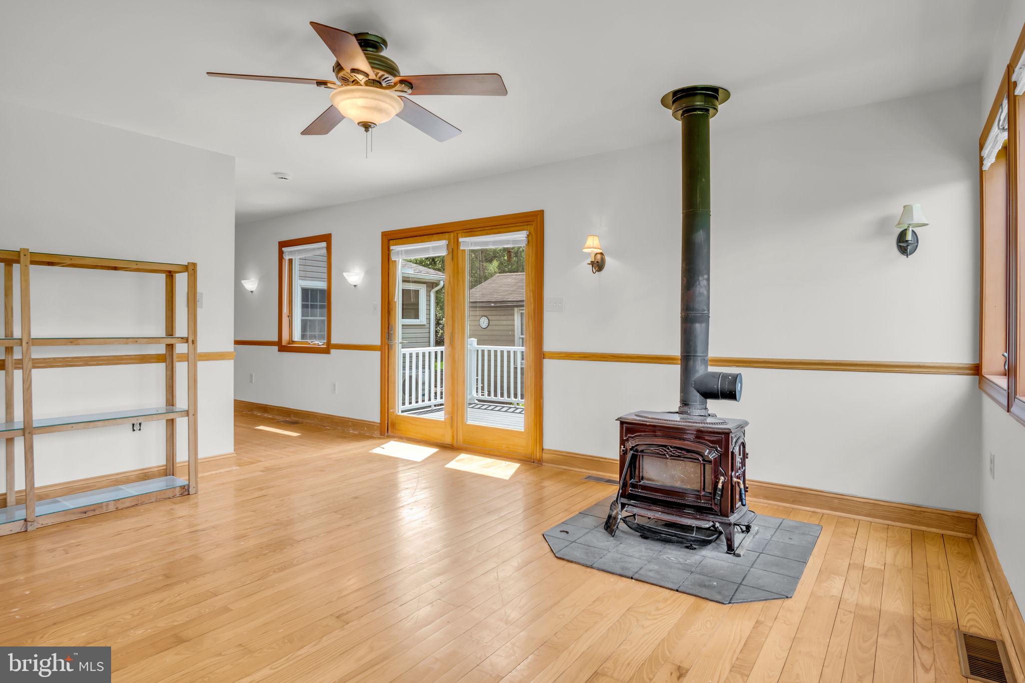 525 Andersontown Road Dover, PA 17315 - Photo 6 of 56 Living Room
