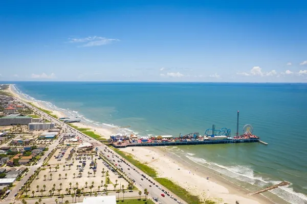 $424,000 | 4514 Boulevard Street, Bacliff, TX 77518