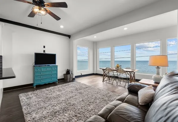 $424,000 | 4514 Boulevard Street, Bacliff, TX 77518