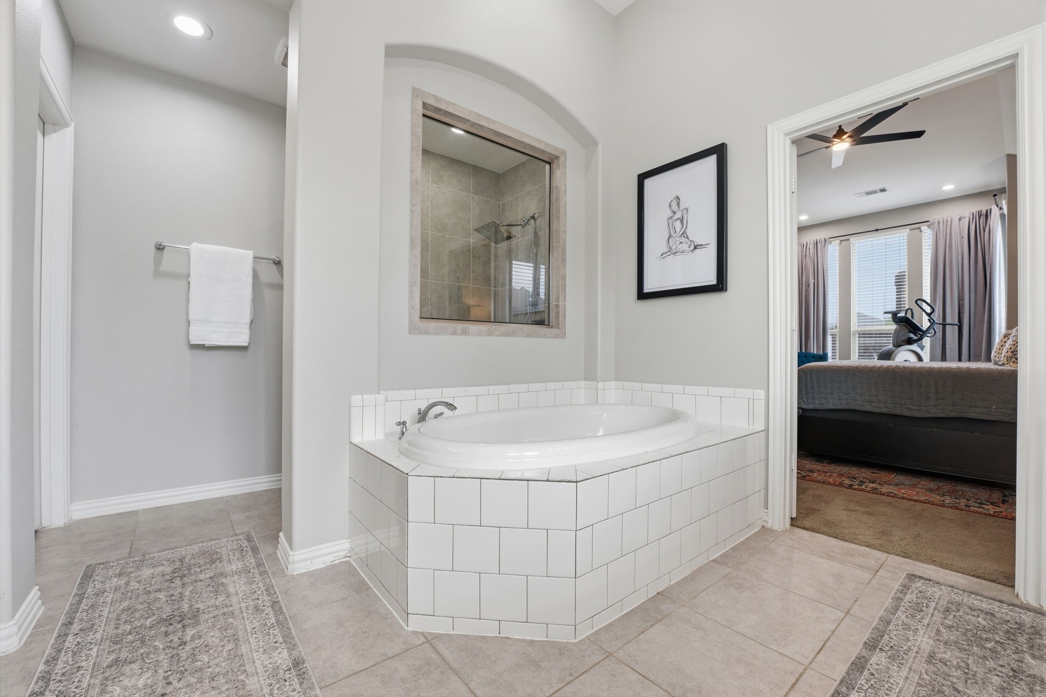 27906 Arden Trail Spring, TX 77386 - Photo 32 of 49 a spacious bathroom with a bathtub and a shower