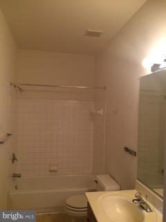 7203 Bogley Road, Unit 304 Baltimore, MD 21244 - Photo 8 of 12 Bath