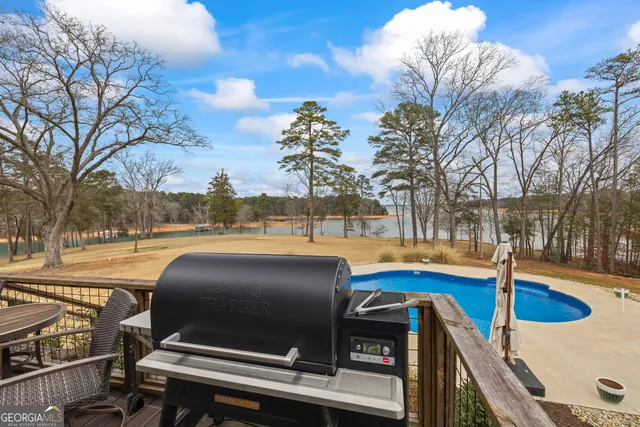 $3,500,000 | 300 Black Pt Drive, Hartwell, GA 30643