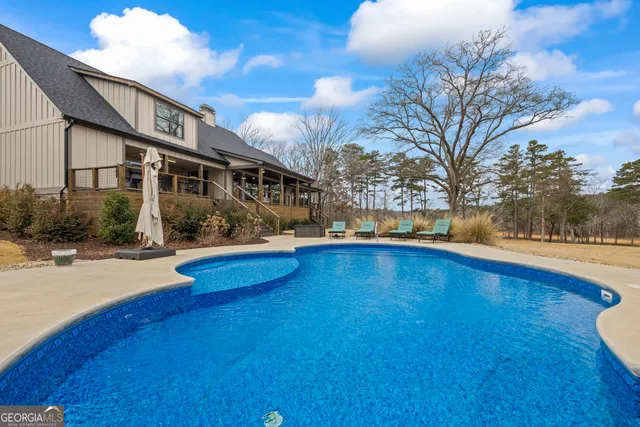 $3,500,000 | 300 Black Pt Drive, Hartwell, GA 30643