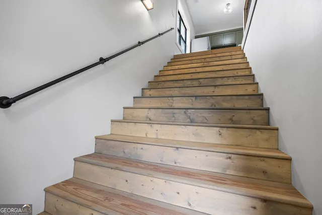 $3,500,000 | 300 Black Pt Drive, Hartwell, GA 30643