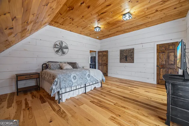 $3,500,000 | 300 Black Pt Drive, Hartwell, GA 30643