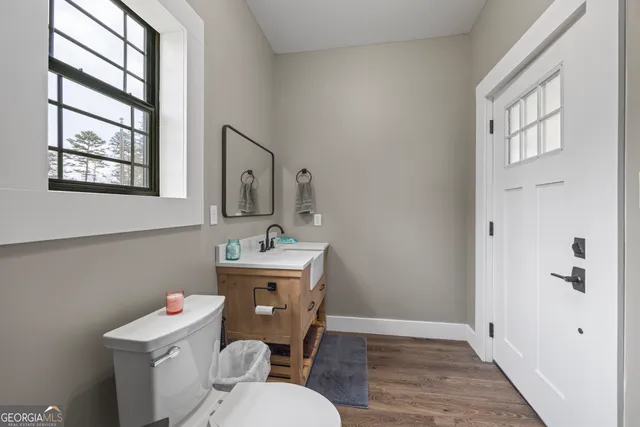 $3,500,000 | 300 Black Pt Drive, Hartwell, GA 30643