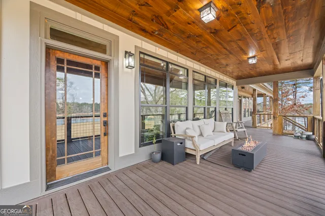 $3,500,000 | 300 Black Pt Drive, Hartwell, GA 30643