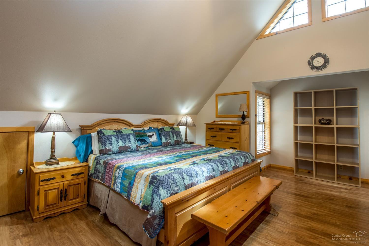 57488 Circle 4 Cabin Road Sunriver, OR 97707 - Photo 8 of 17 Additional Photo