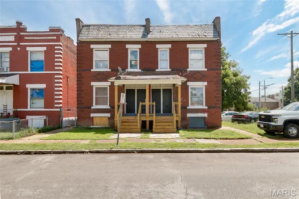 $700 | 1402 A Granville Place, St. Louis, MO 63112