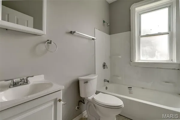 $700 | 1402 A Granville Place, St. Louis, MO 63112