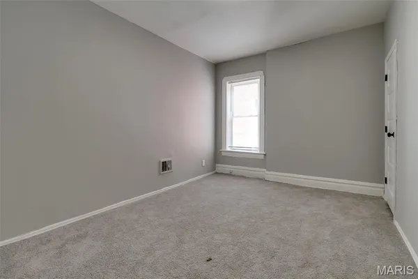 $700 | 1402 A Granville Place, St. Louis, MO 63112