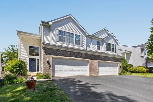 $449,000 | 711 Red Oak Court, Naperville, IL 60563