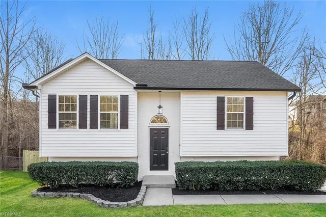 $2,010 | 2702 Camillia Cove, High Point, NC 27265