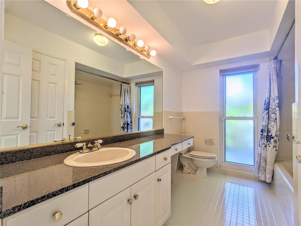 5456 Azure Way Sarasota, FL 34242 - Photo 24 of 44