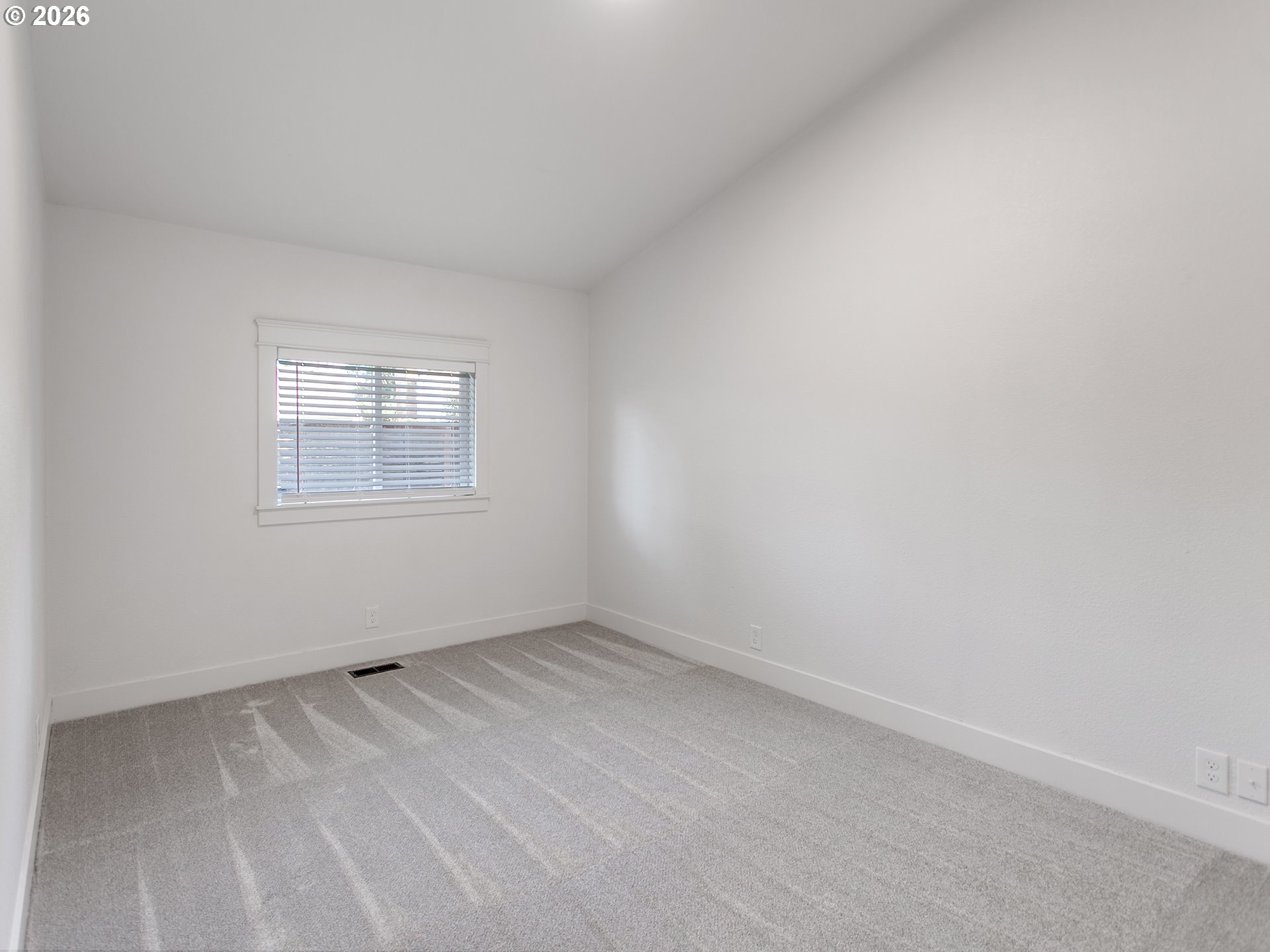 1634 Northeast 74th Avenue Portland, OR 97213 - Photo 20 of 38 Bedroom