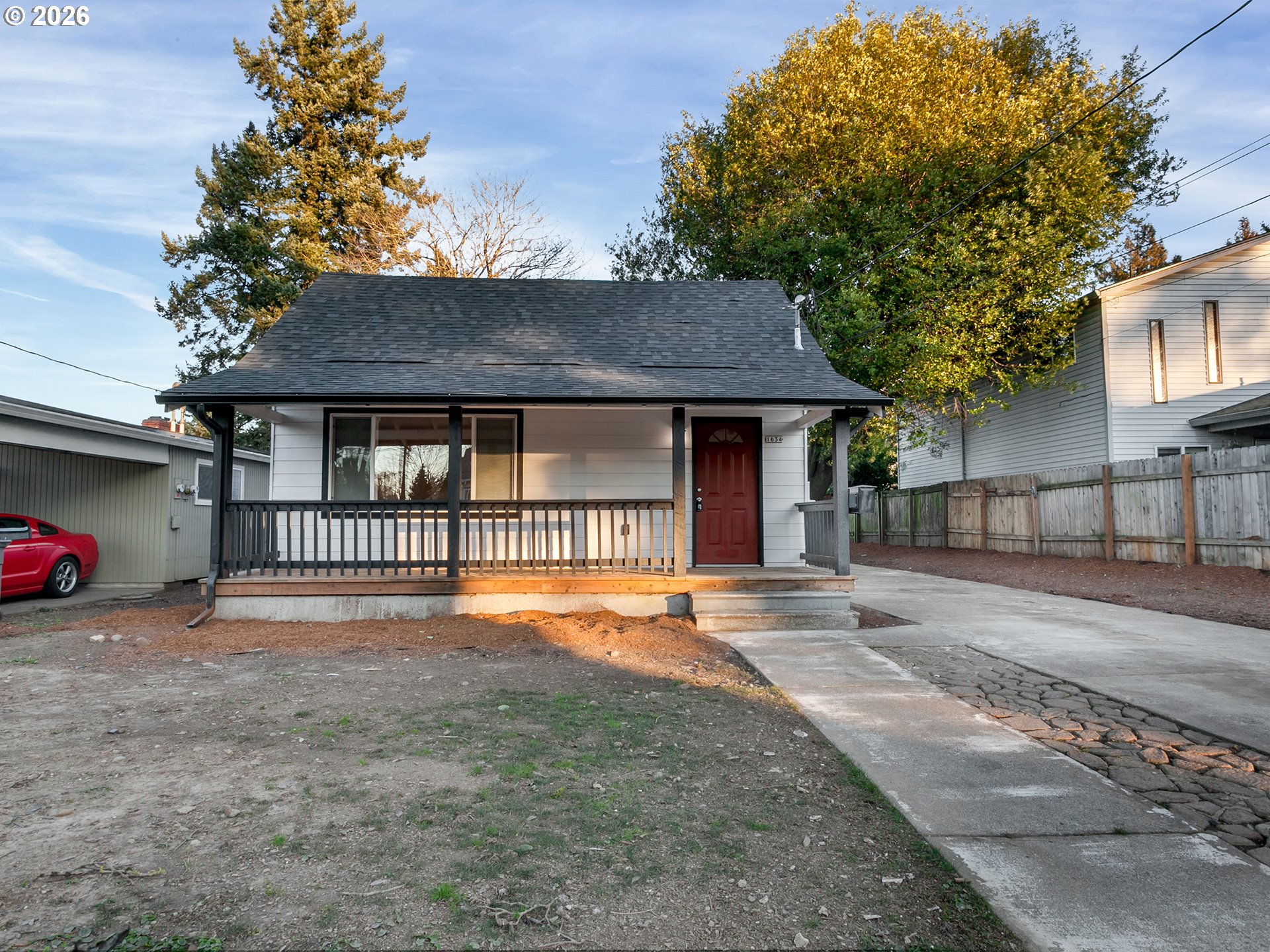 1634 Northeast 74th Avenue Portland, OR 97213 - Photo 2 of 38 Exterior