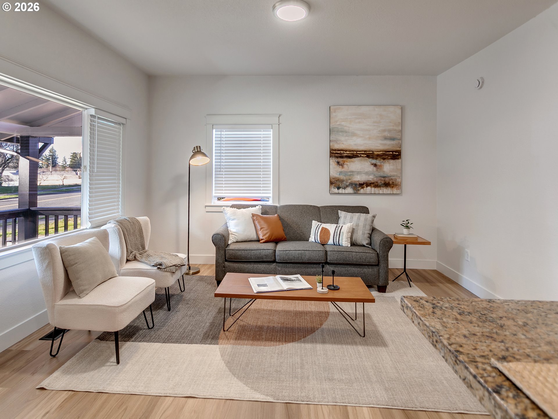 1634 Northeast 74th Avenue Portland, OR 97213 - Photo 3 of 38 Living Room
