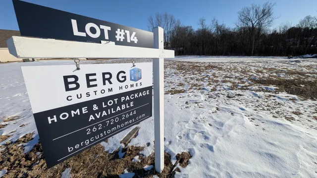 $229,900 | N51-w18979 Quietwood Drive, Unit LOT #14, Menomonee Falls, WI 53051