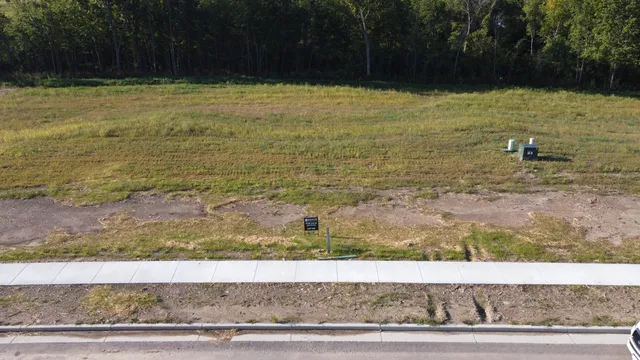 $229,900 | N51-w18979 Quietwood Drive, Unit LOT #14, Menomonee Falls, WI 53051