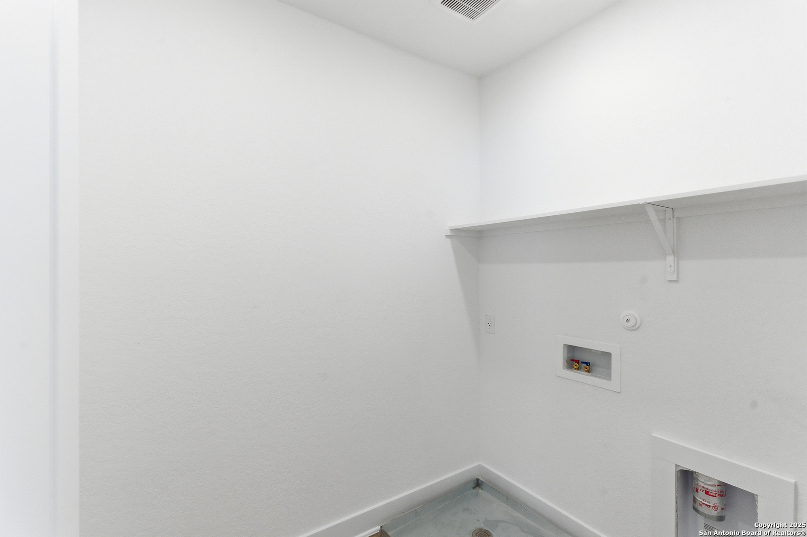 6464 Babcock Road, Unit 717 San Antonio, TX 78249 - Photo 27 of 44 a view of small space