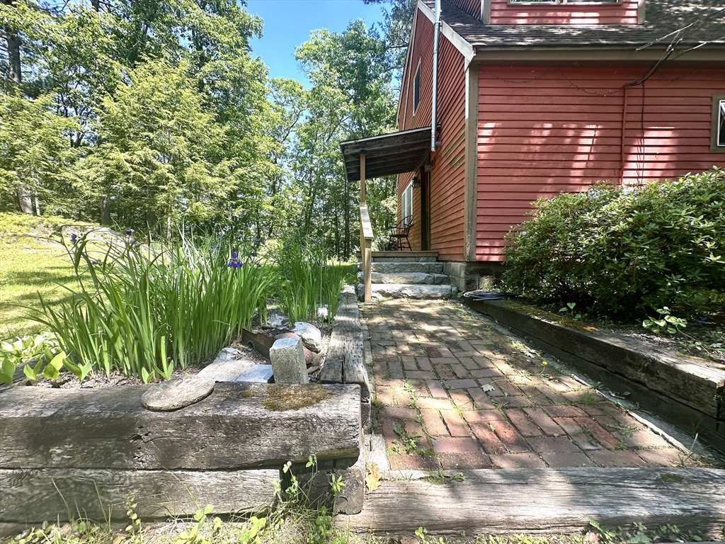 630 Orange Road Warwick, MA 01378 - Photo 5 of 37