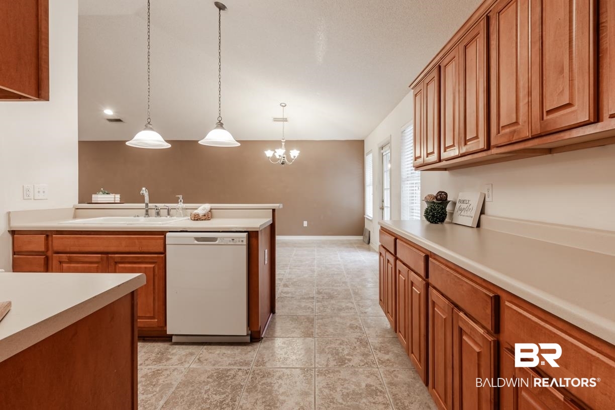8261 Pecan Court Daphne, AL 36526 - Photo 14 of 32