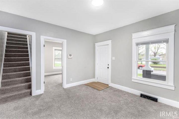 1105 Queen Street South Bend, IN 46616 - Photo 4 of 17