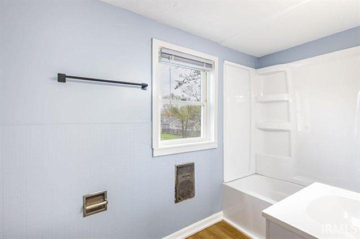 1105 Queen Street South Bend, IN 46616 - Photo 9 of 17