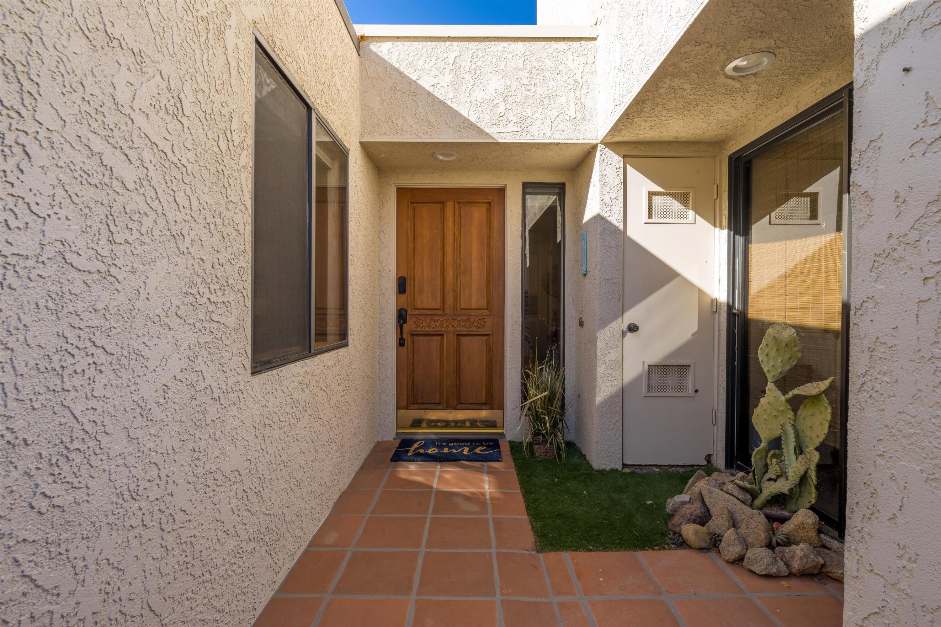 464 Sunningdale Drive Rancho Mirage, CA 92270 - Photo 11 of 47 a bathroom with a tub and shower