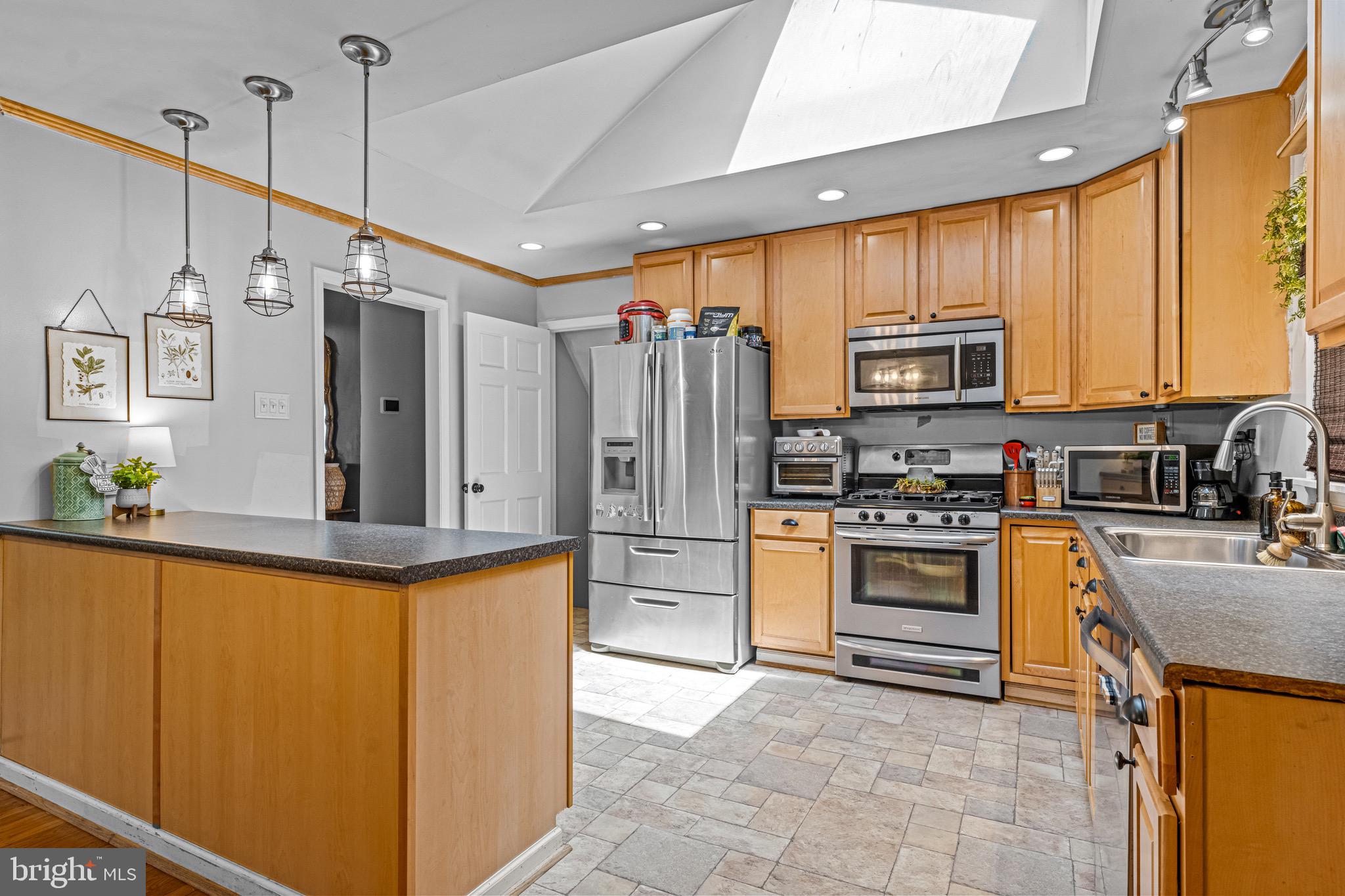 200 Sheffield Road Cherry Hill, NJ 08034 - Photo 8 of 39