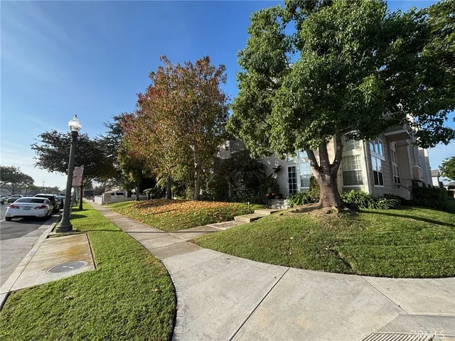 $2,850 | 10637 Walnut Street, Los Alamitos, CA 90720