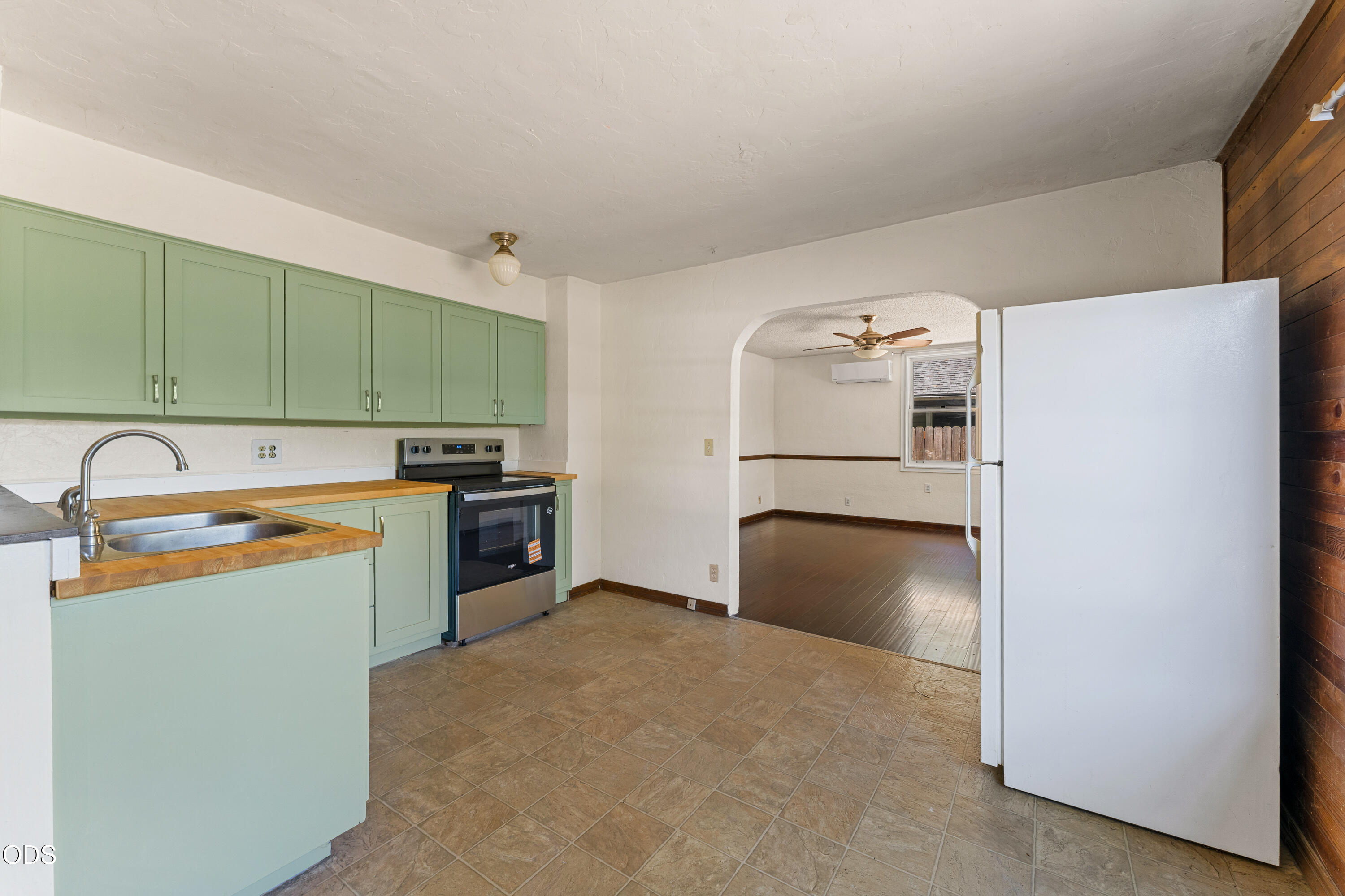 1711 Southwest J Street Grants Pass, OR 97526 - Photo 5 of 18