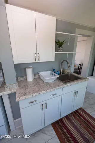 $2,000 | 411 George Street, Unit 2, New Bern, NC 28560