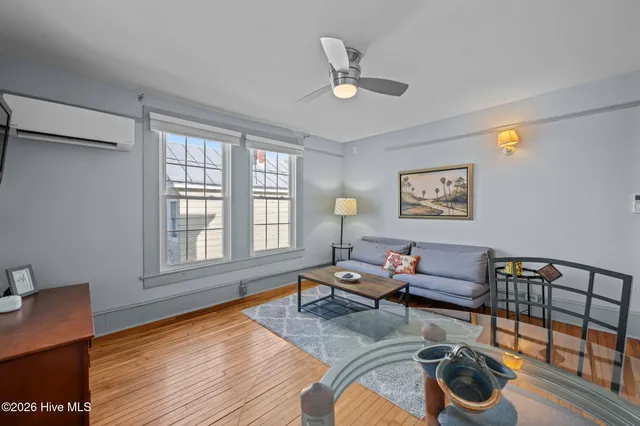 $2,000 | 411 George Street, Unit 2, New Bern, NC 28560