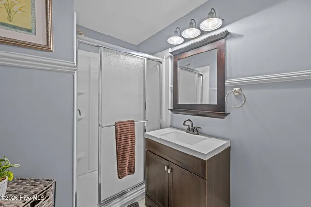 $2,000 | 411 George Street, Unit 2, New Bern, NC 28560