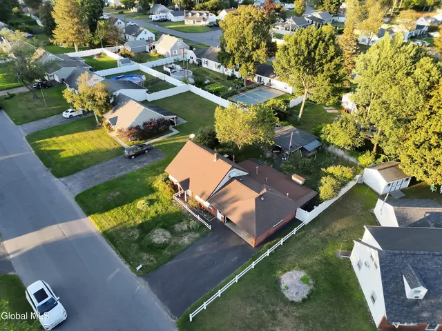 $209,900 | 1120 Outer Drive, Schenectady, NY 12303