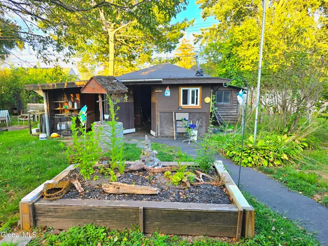 $209,900 | 1120 Outer Drive, Schenectady, NY 12303