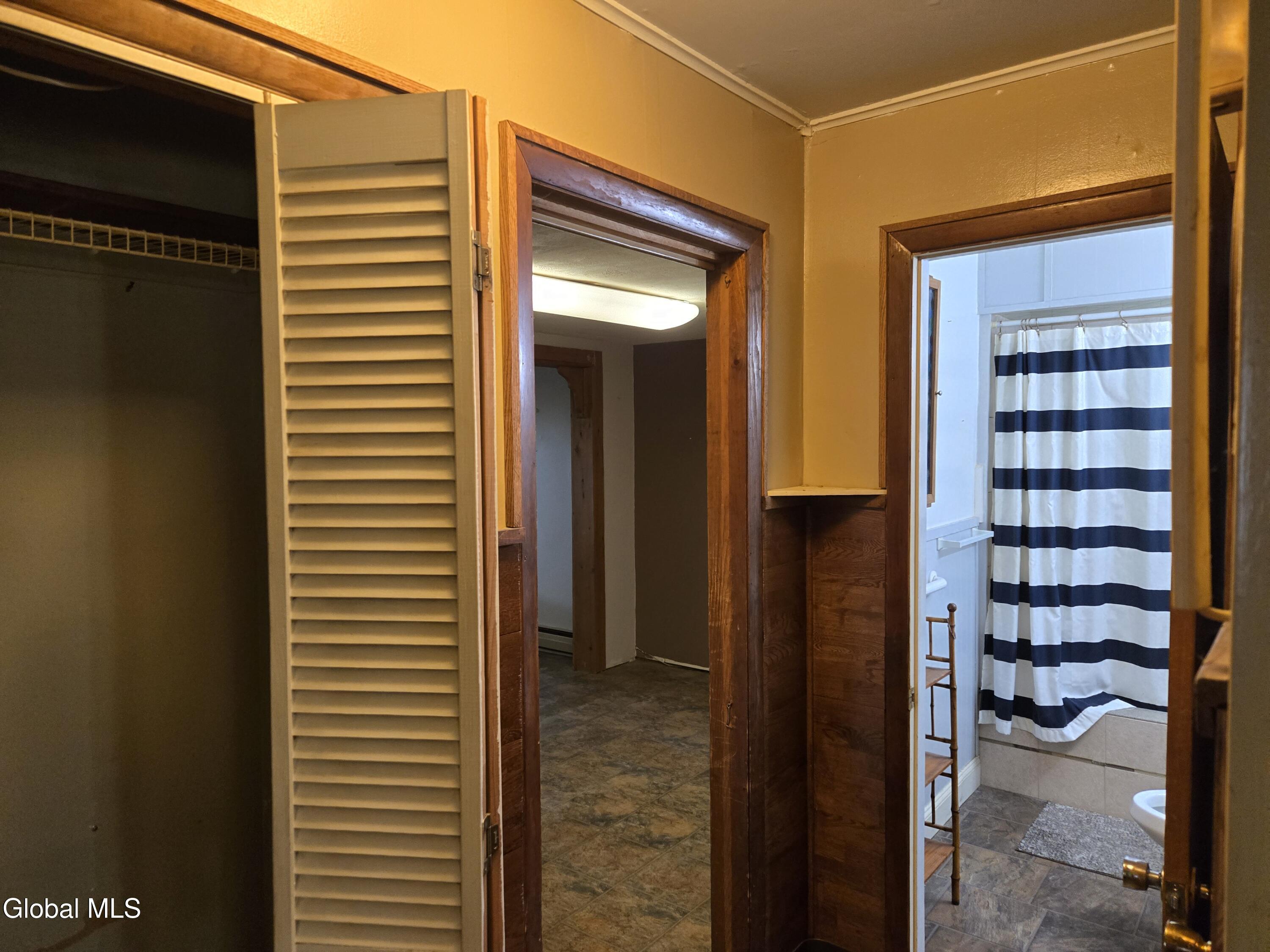 1120 Outer Drive Schenectady, NY 12303 - Photo 29 of 33 20250827_185902