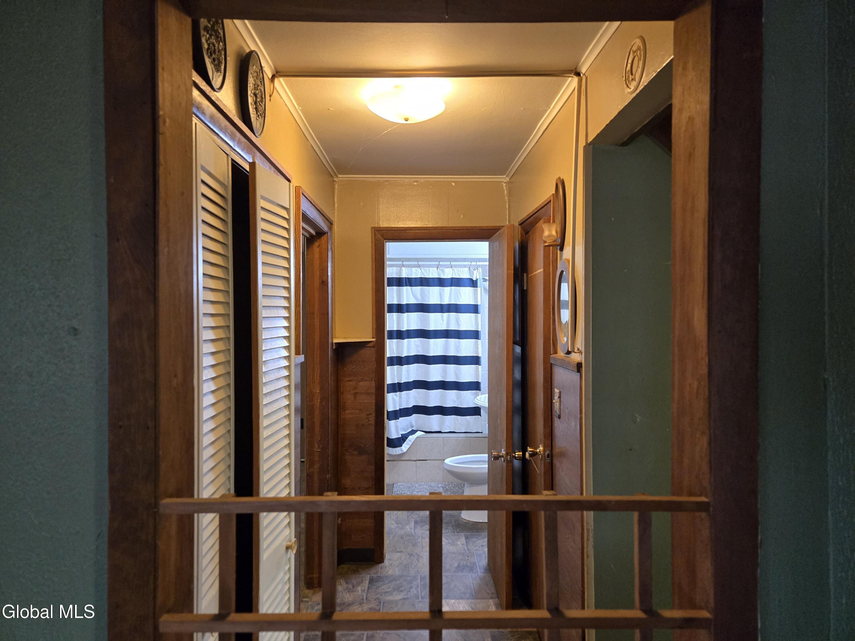 1120 Outer Drive Schenectady, NY 12303 - Photo 30 of 33 20250827_185851