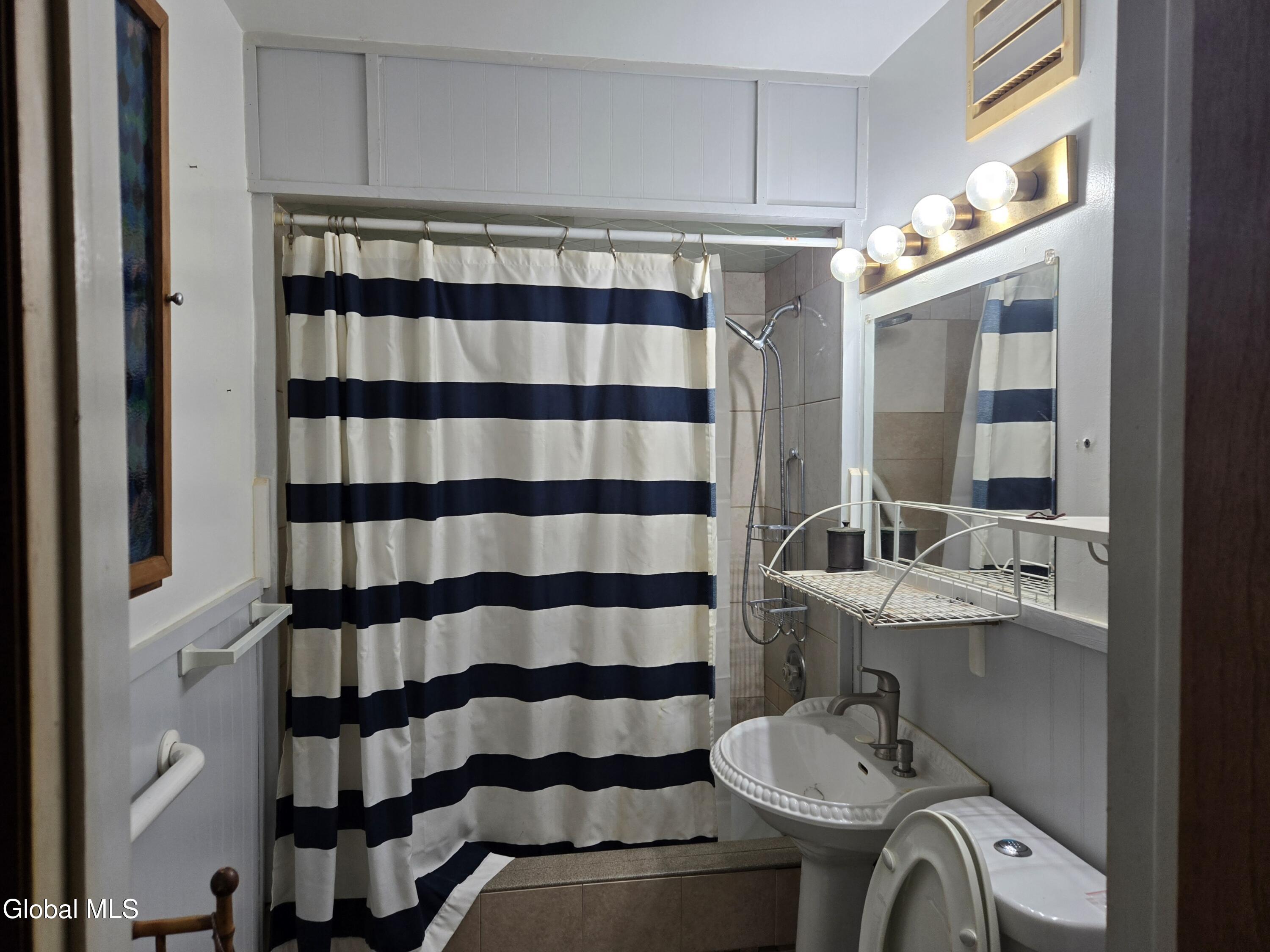 1120 Outer Drive Schenectady, NY 12303 - Photo 33 of 33 20250827_185930